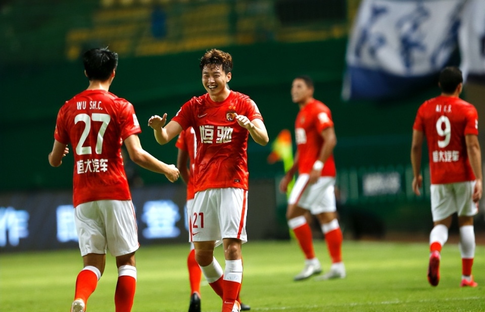 乌鲁木齐主场失守！广州恒大客场赢球，豪取中超4连胜！