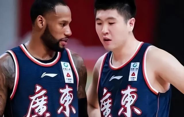 CBA赛后季：广东队逆转战胜上海夏铭超砍下全场最高27分