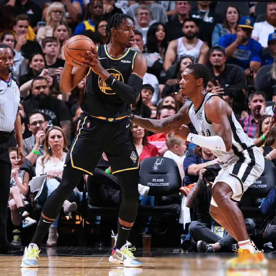 雷霆队主场大胜开拓者队，NBA新赛季揭幕战火爆开战