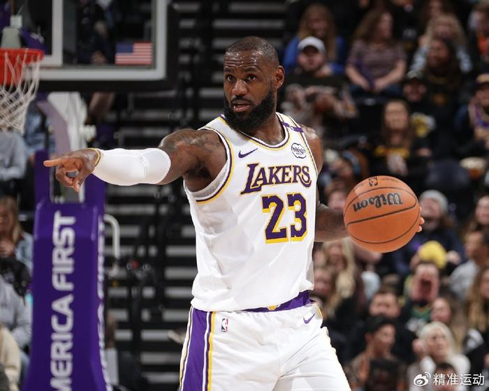 湖人继续热胜，詹皇AD合砍40分