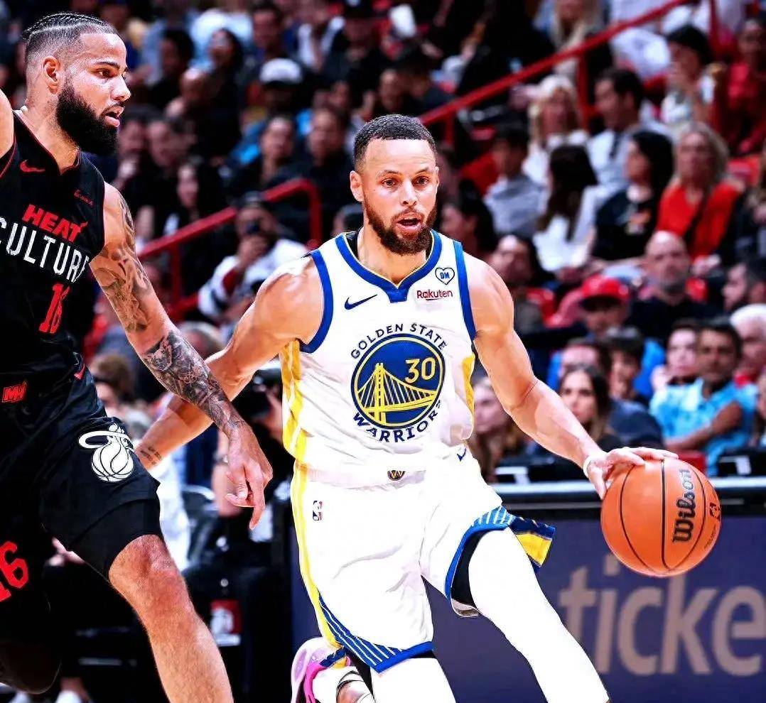 NBA季前赛：勇士队力克湖人队获胜